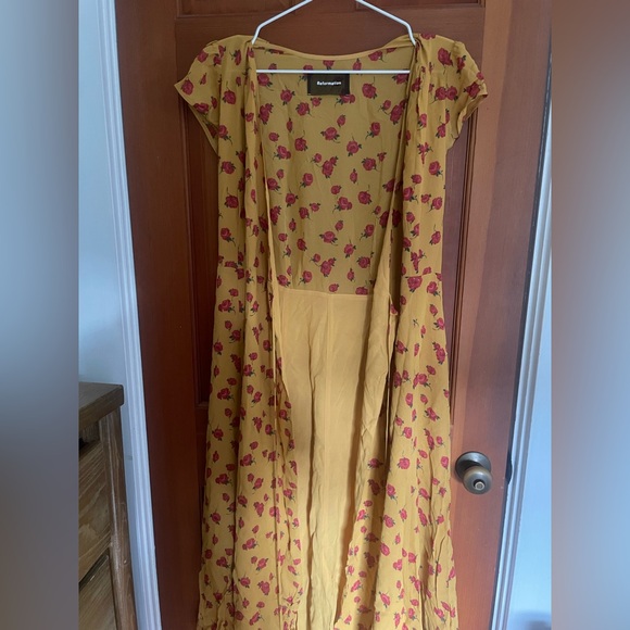 Reformation Carina Dress in Amelia -wrap dress- size small floral print - Picture 2 of 4